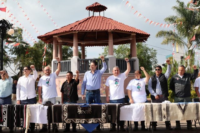 Alfonso Martínez abre las puertas de Morelia a artesanías de la Meseta Purépecha