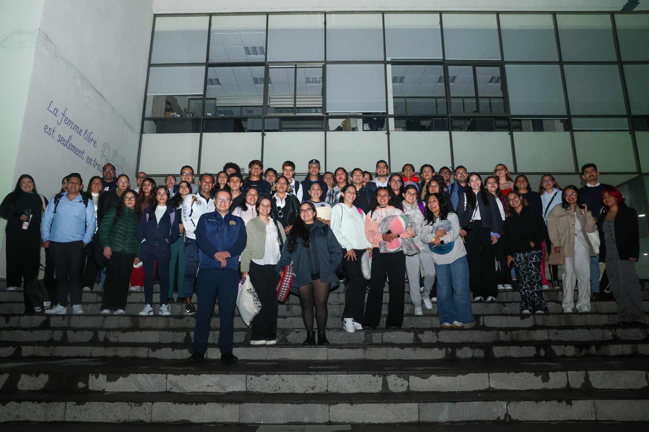 Alumnos de excelencia de la UMSNH asisten al evento “México, Siglo XXI”