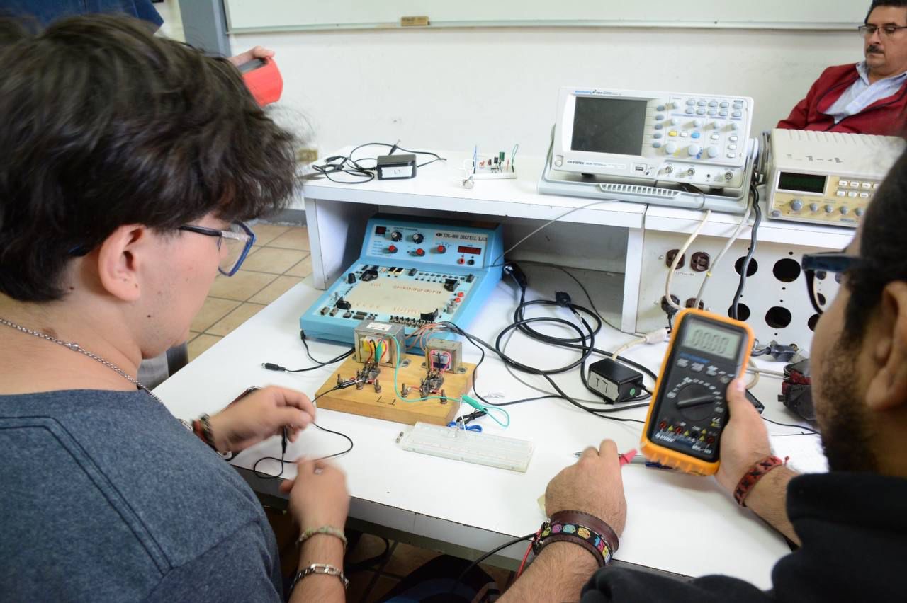 Pertinencia y calidad educativa sellos de la Licenciatura en Ingeniería Electrónica de la UMSNH