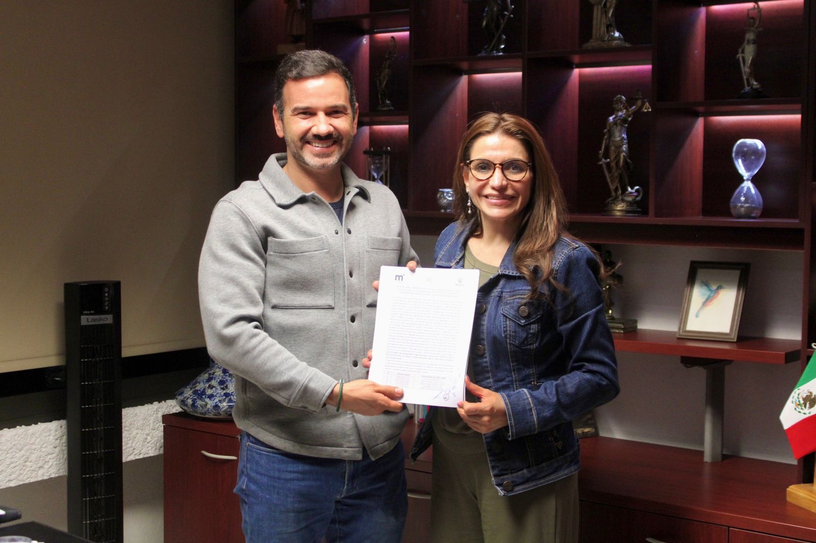 Gobierno Municipal reconocerá a quienes sirven con amor a Morelia: Contralora