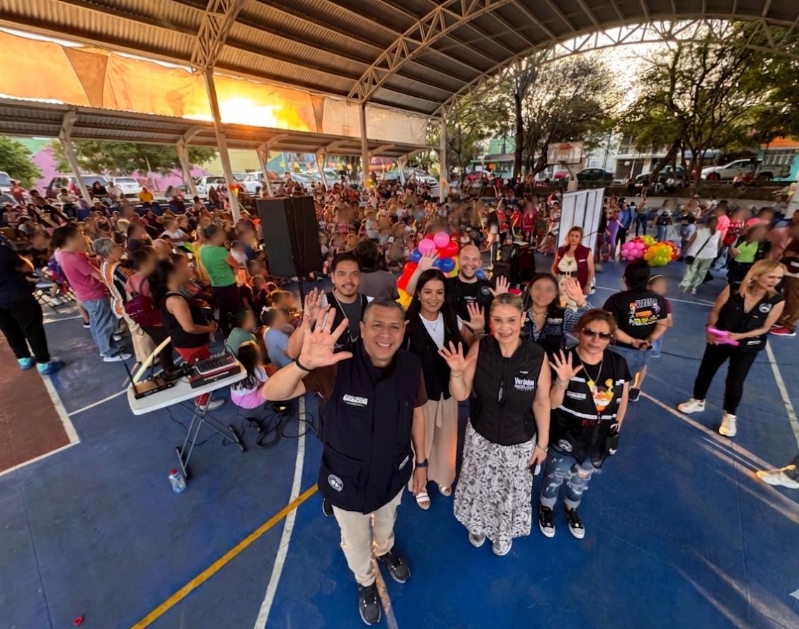 Miles de niños celebran su día junto a Juan Carlos Barragán en Morelia