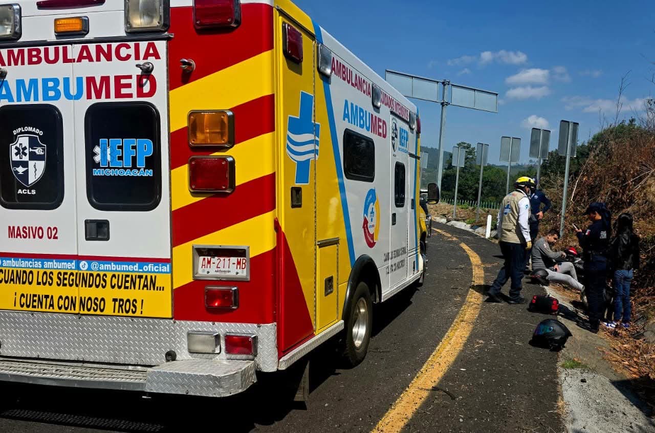 Accidente en la Siglo XXI deja dos motociclistas lesionados en Salvador Escalante