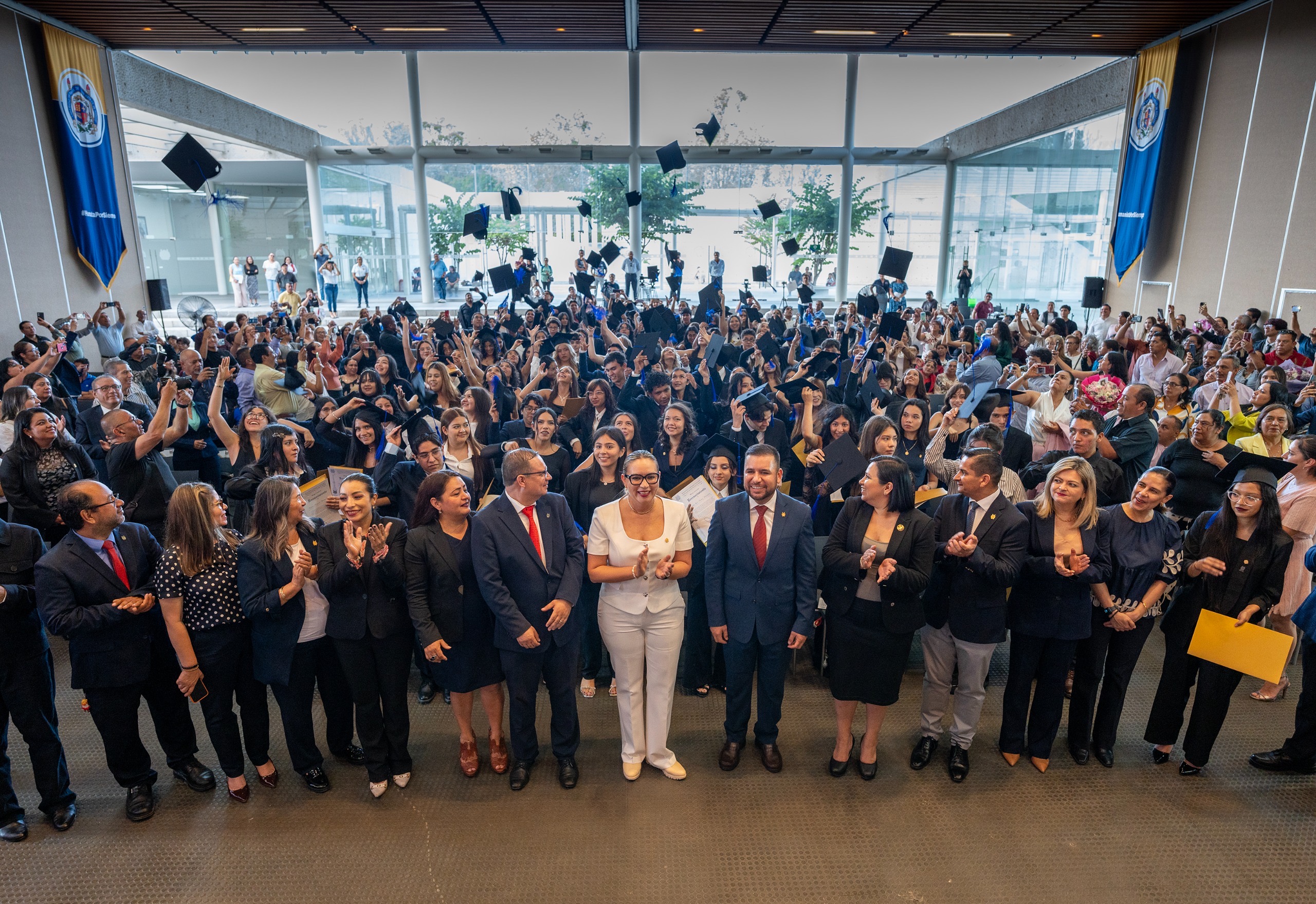 ¡ATENCIÓN ASPIRANTE AL PASE POR EXCELENCIA A LICENCIATURA!; PRÓXIMAMENTE SE ABRIRÁ CONVOCATORIA