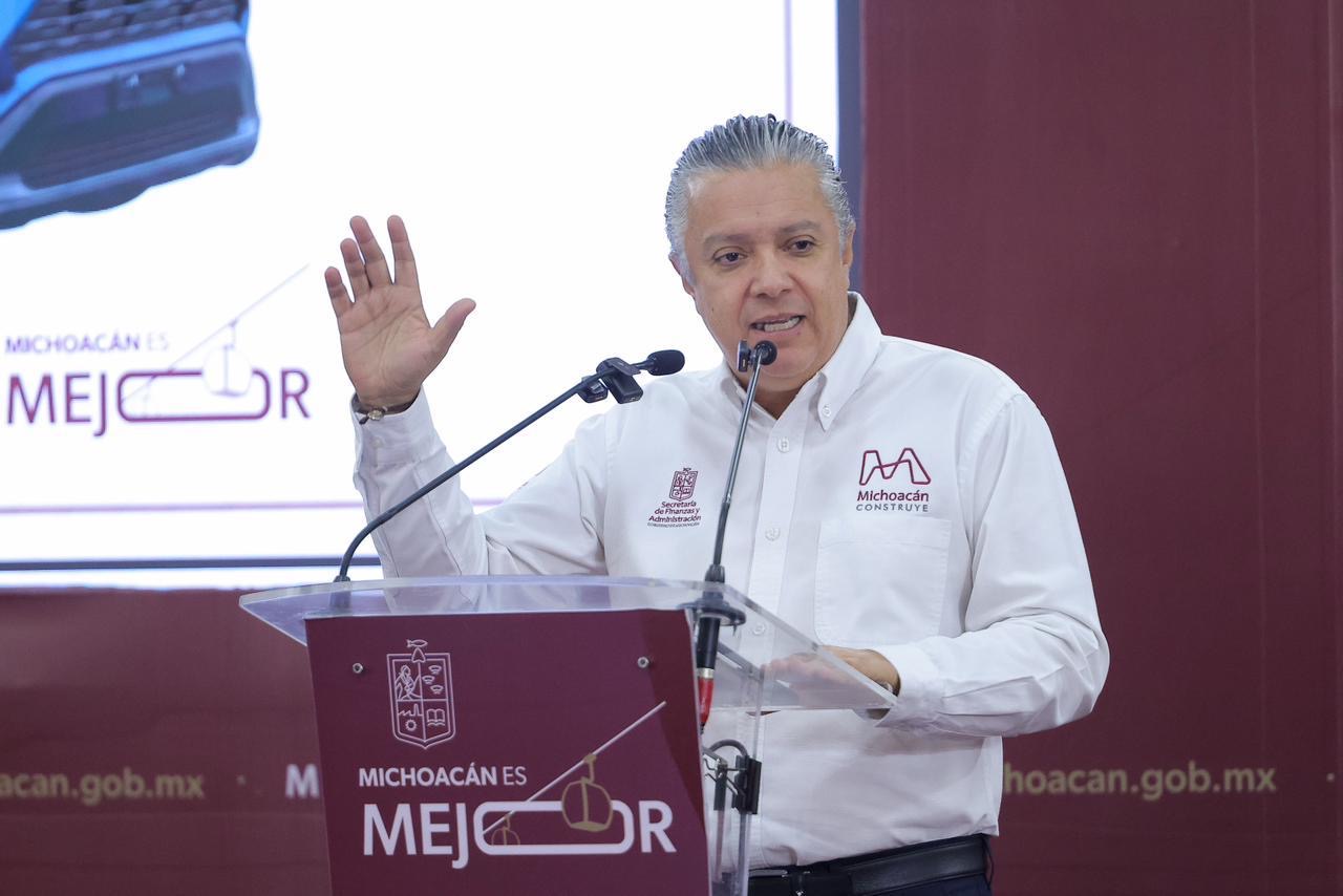 Más de un millón de trámites de refrendo realizados sin multas: Luis Navarro