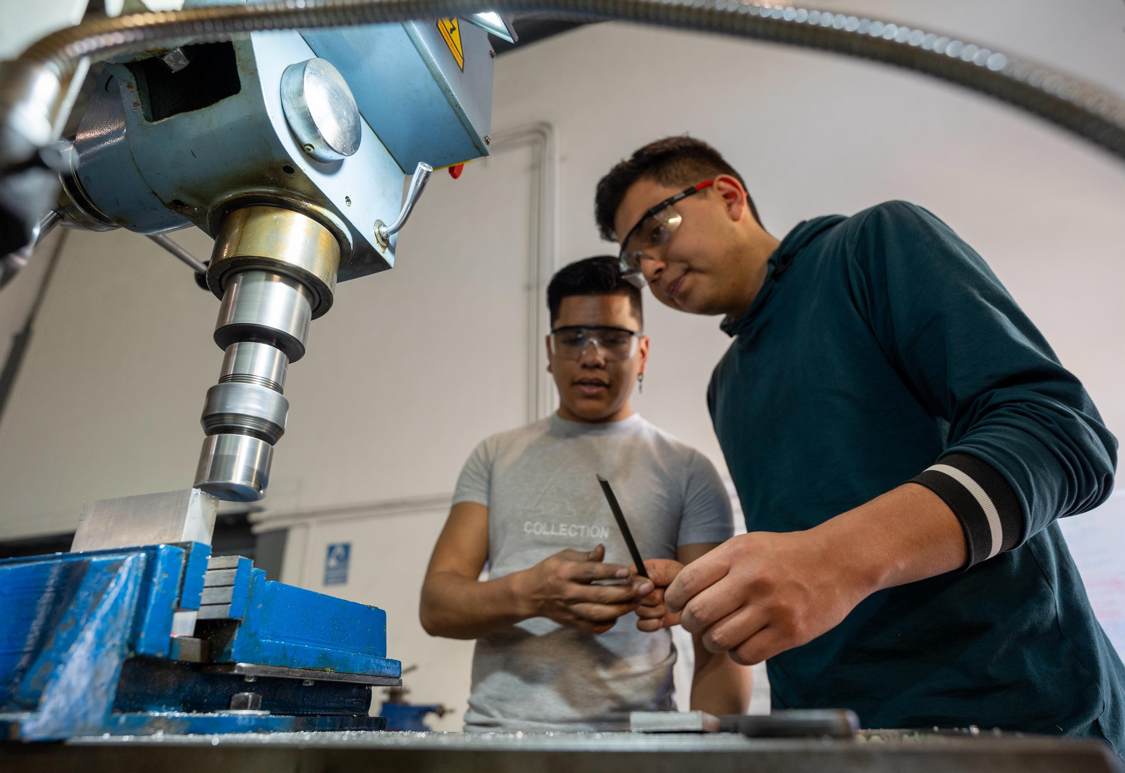 CON AVAL INTERNACIONAL, INGENIERÍAS DE LA UMSNH CUENTAN CON SELLO DE CALIDAD