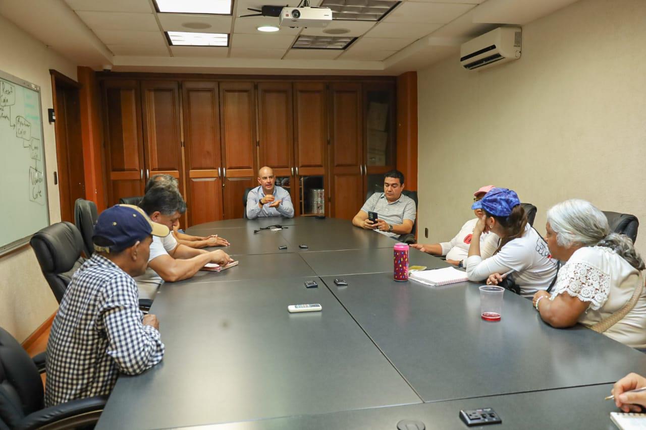 Adolfo Torres da seguimiento a proyectos hidráulicos junto a liderazgos de Rubén Jaramillo