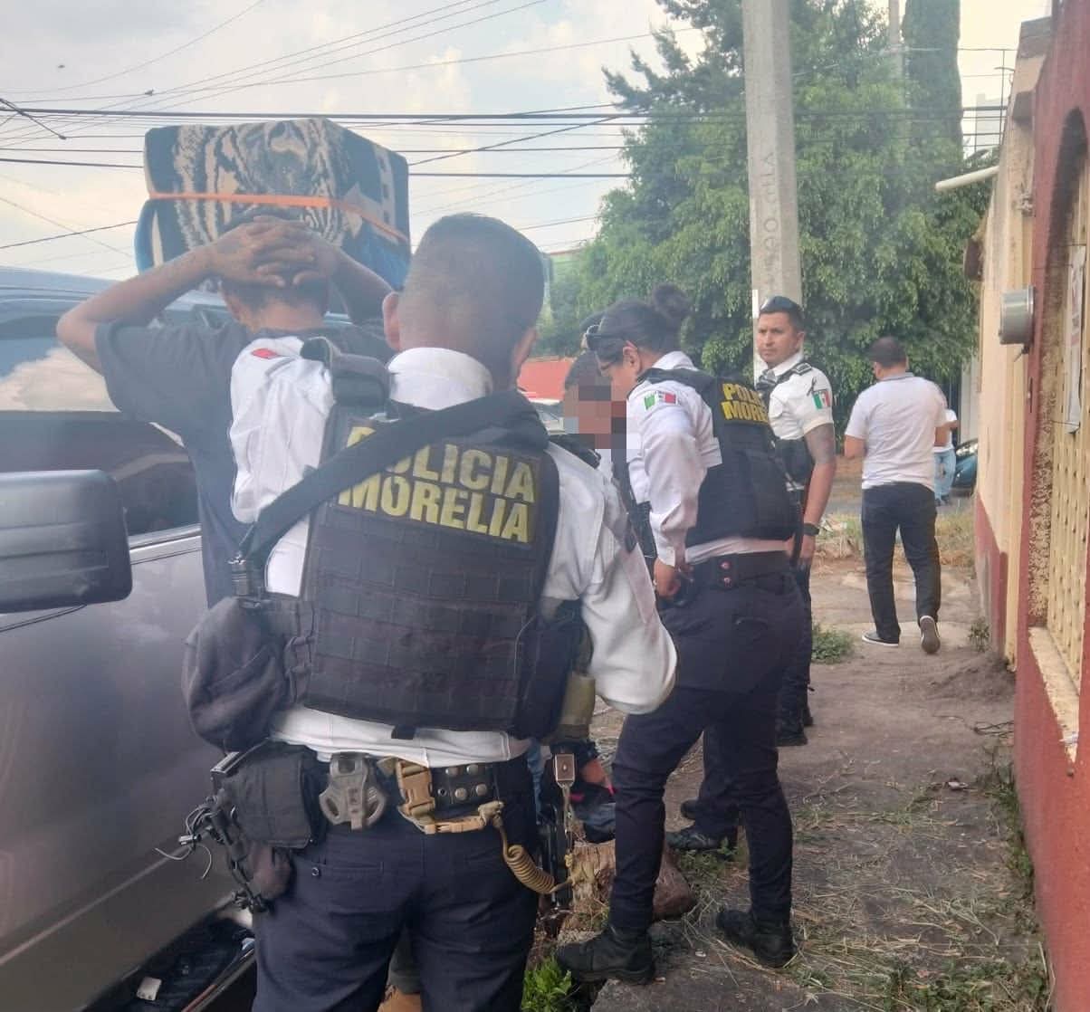 Detienen a 7 por presunto rob0 a domicilio en litigio, en la colonia Cosmos de Morelia 
