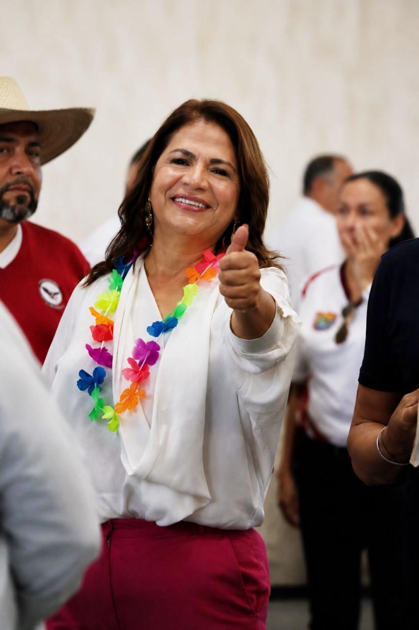 Reconoce Fabiola Alanís lucha sindical del SUTACONALEPMICH en defensa de la educación y los derechos laborales
