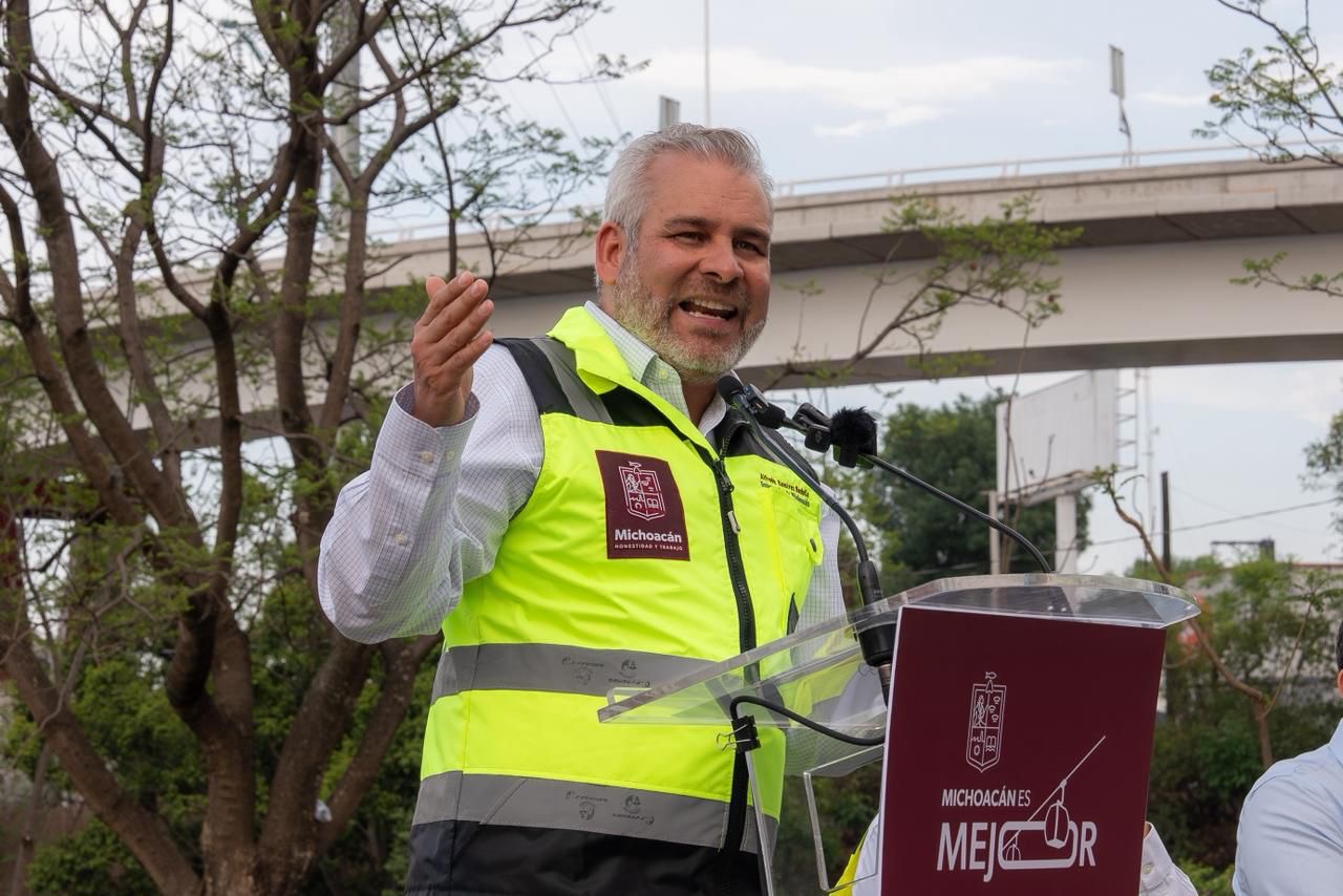 ¡Adiós al tráfico en el sur de Morelia!; inaugura Bedolla distribuidor de salida a Pátzcuaro