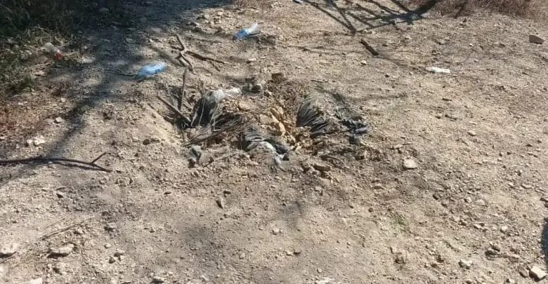 Mueren dos jornaleros tras explosión de presunta mina terrestre en Apatzingán