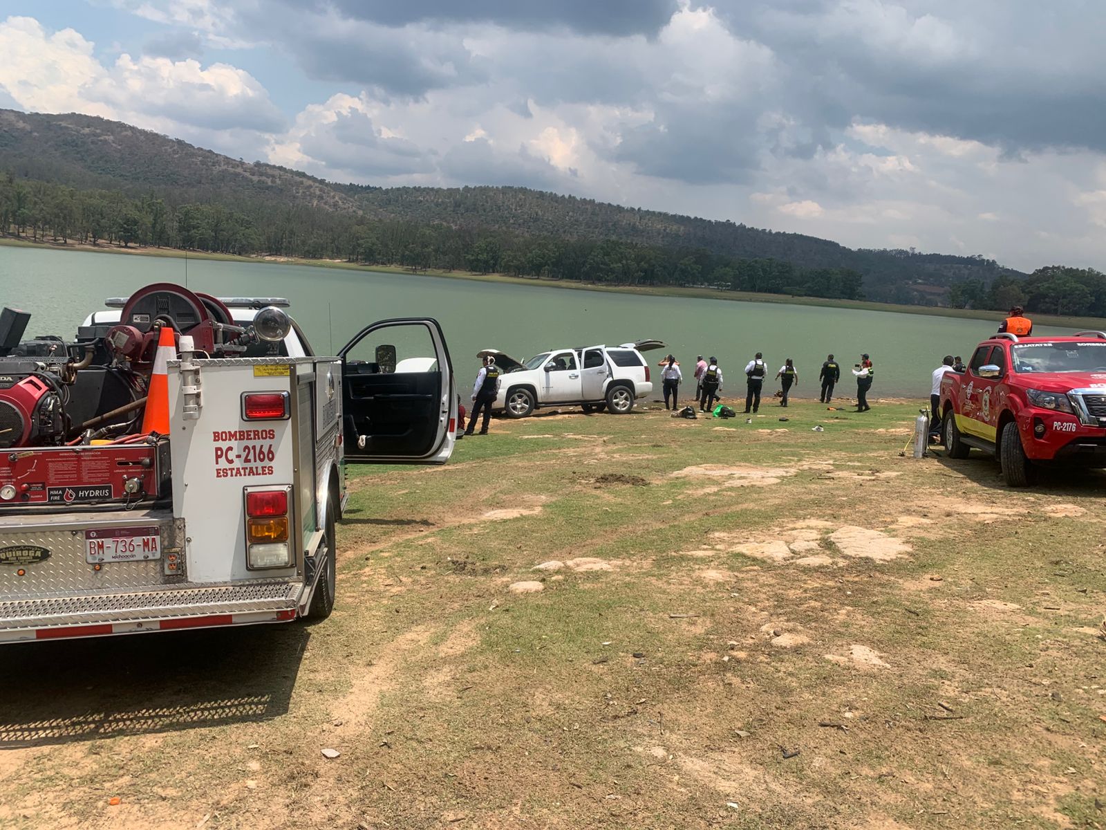 Hallan los cuerp0s de los 2 jóvenes estudiantes ahogad0s en la presa de Cointzio