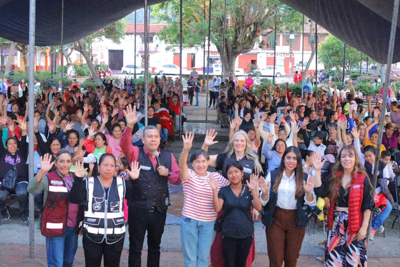 Miles de mamás participan en festejos, Barragán llama a construir una ciudad que las cuide