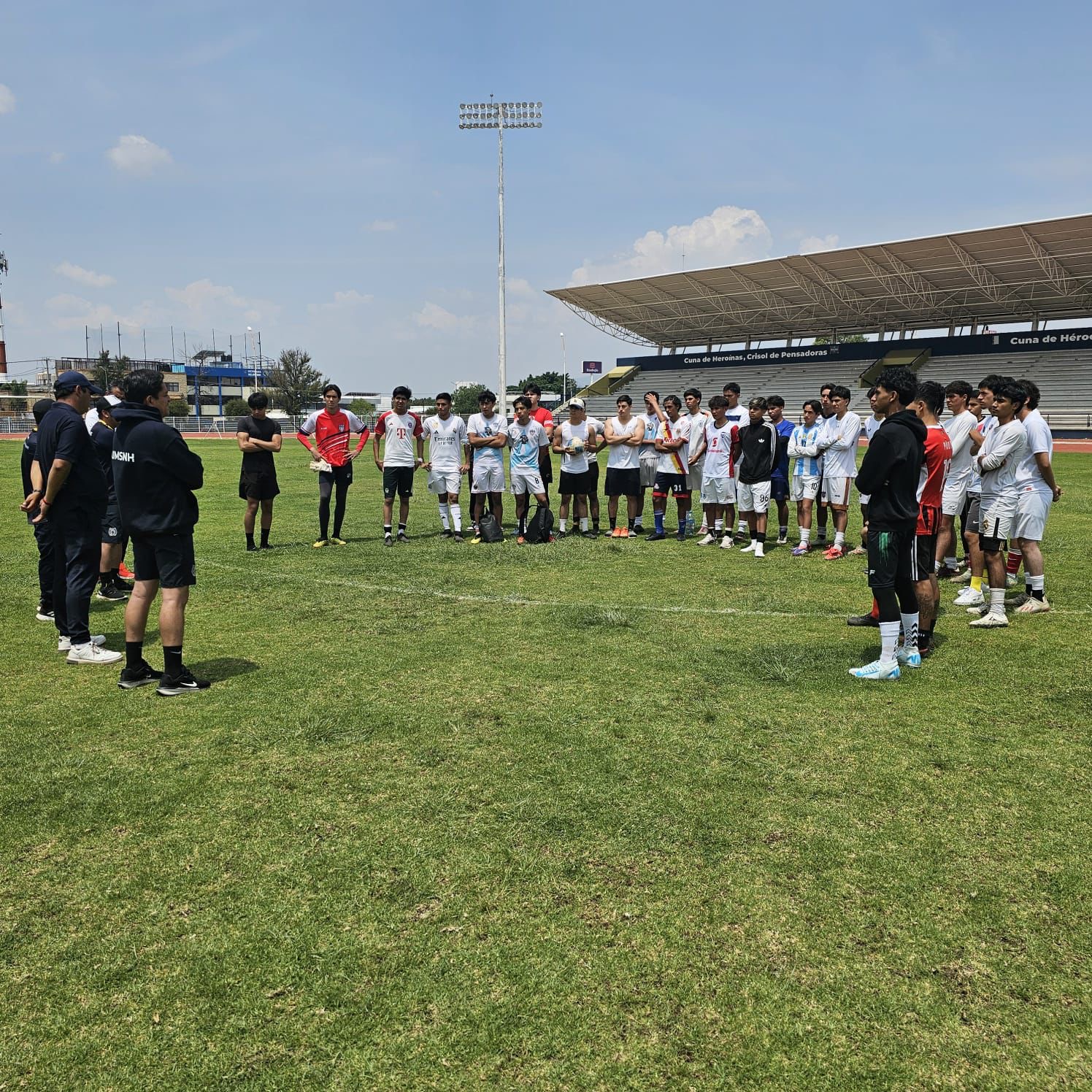 ATLÉTICO MORELIA-UMSNH TE INVITA A FORMAR PARTE DEL EQUIPO DE TERCERA DIVISIÓN