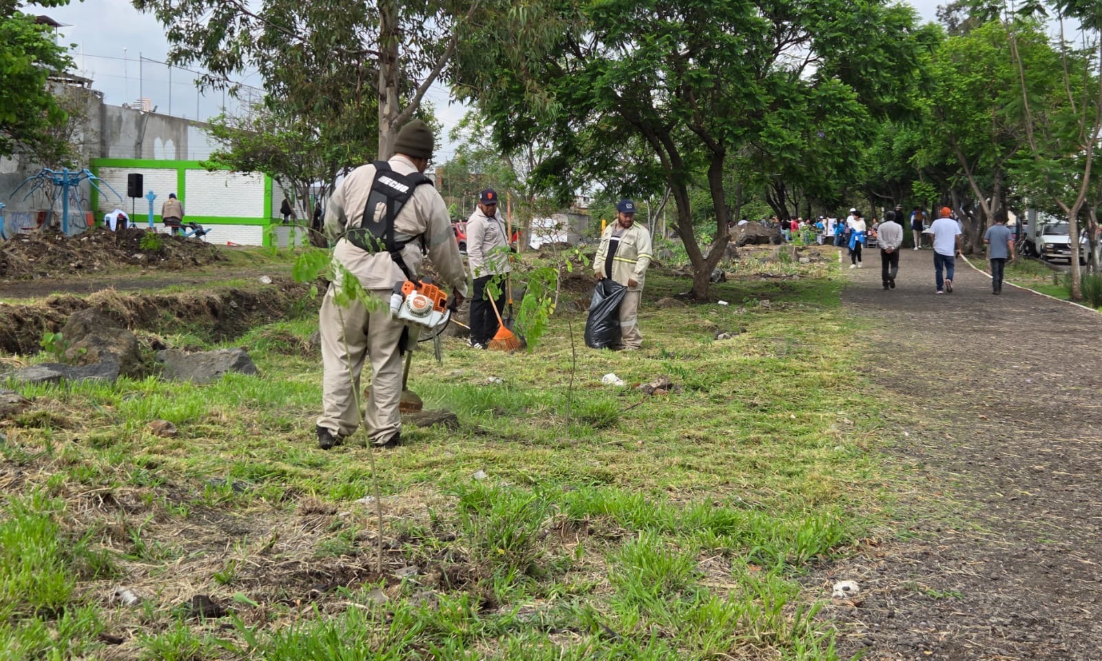 Gobierno de Morelia y ciudadanía emprenden jornada integral en el Parque Lineal Bicentenario