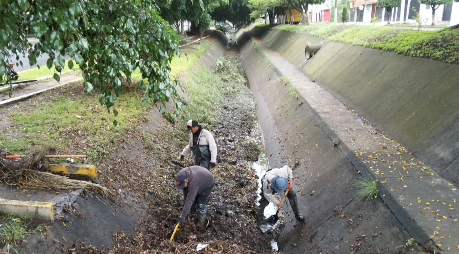 Realiza Gobierno de Morelia limpieza preventiva en canal Fray Antonio de San Miguel