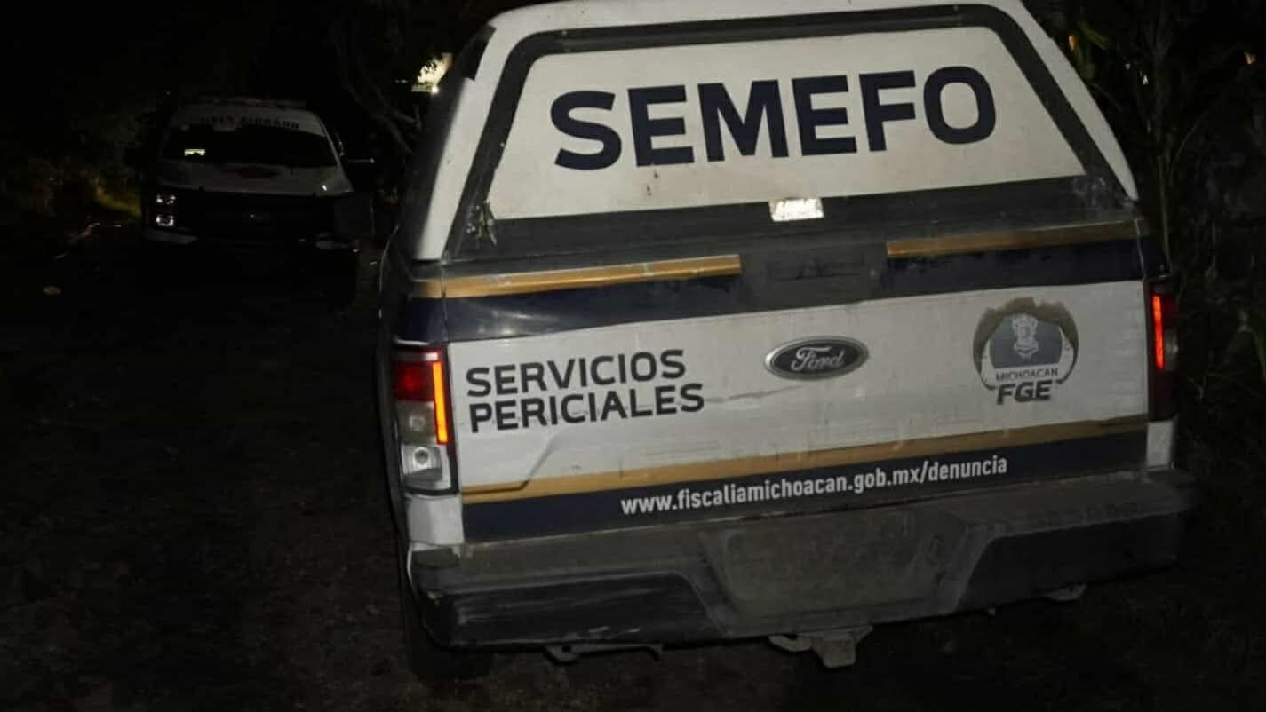 Hallan a un hombre asesinado a balazos en una brecha de Apatzingán