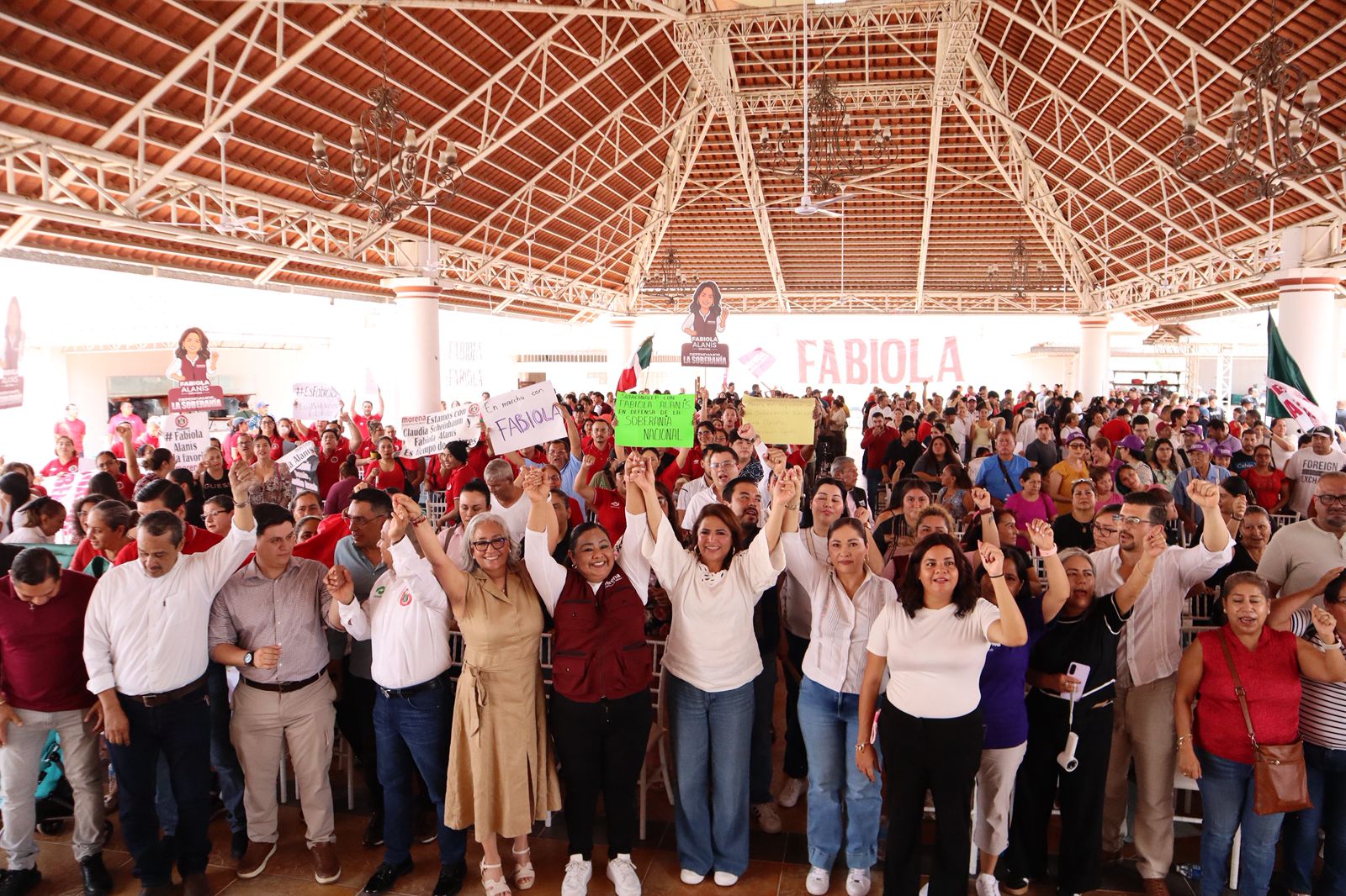 En Tierra Caliente, Fabiola Alanís activa comités en respaldo a la presidenta Claudia Sheinbaum y en defensa de la soberanía nacional