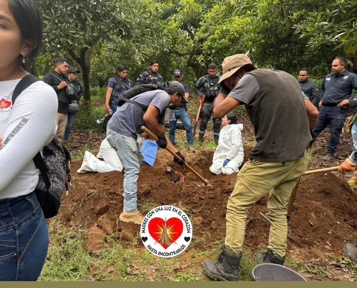 Madres buscadoras localizan restos de dos personas en fosas clandestinas de Uruapan 