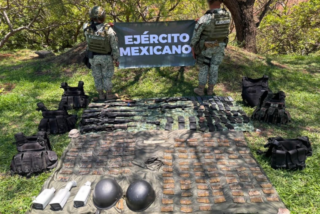 Intensifica Defensa operativos en Michoacán; reportan aseguramiento de 106 explosivos, armamento y miles de cartuchos 