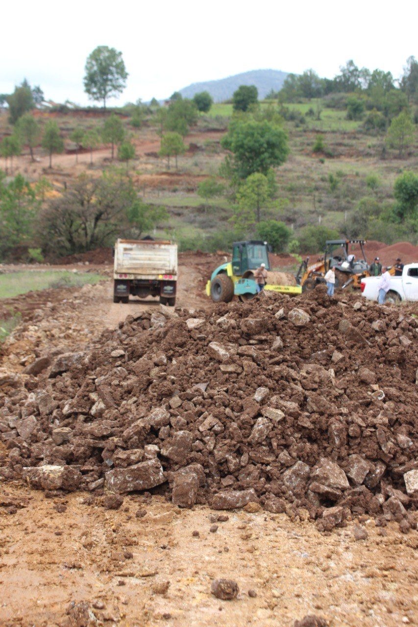 Gobierno de Morelia brinda mejores accesos en la zona rural