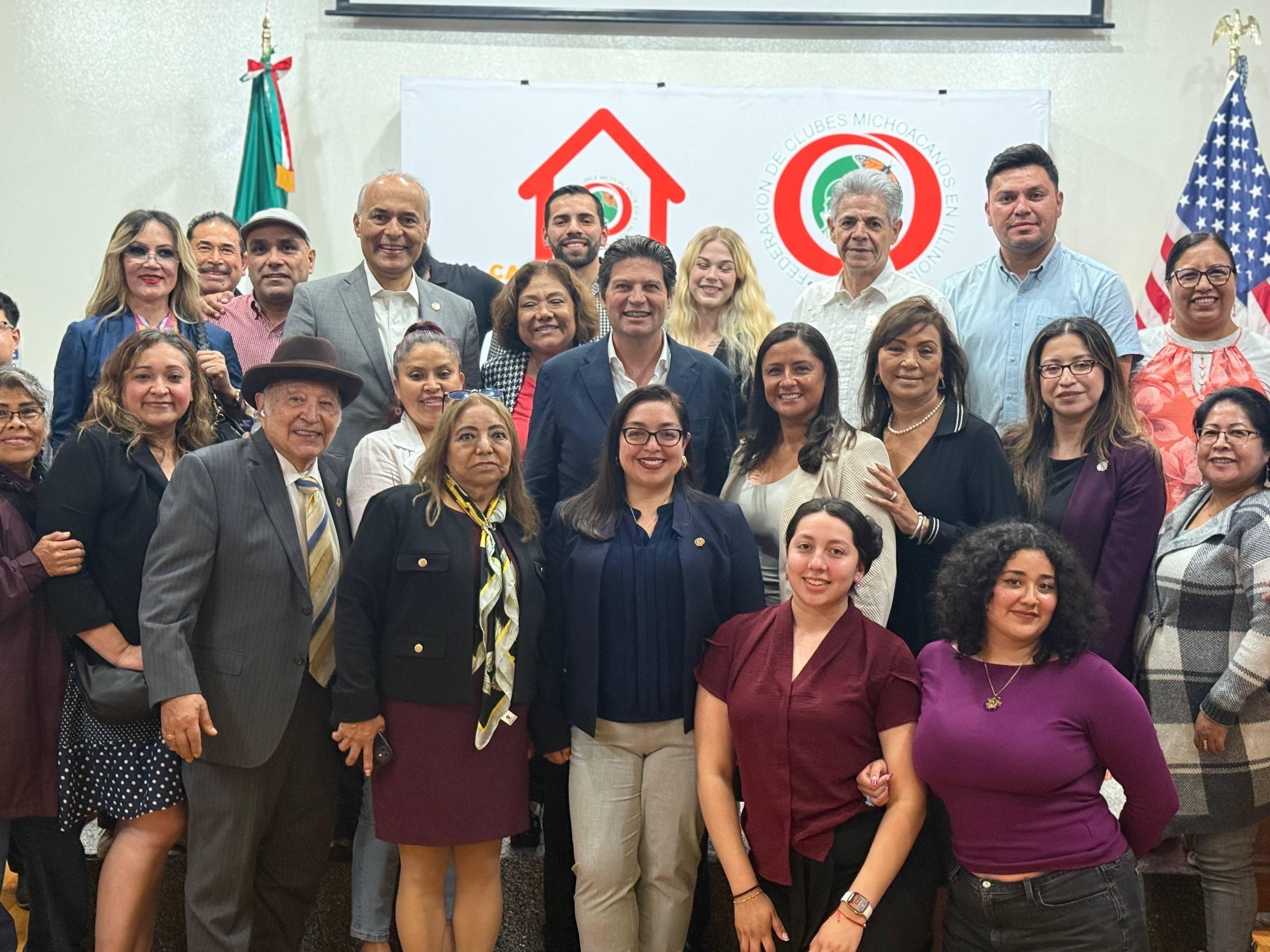 Se reúne Alfonso Martínez con el gobernador de Illinois