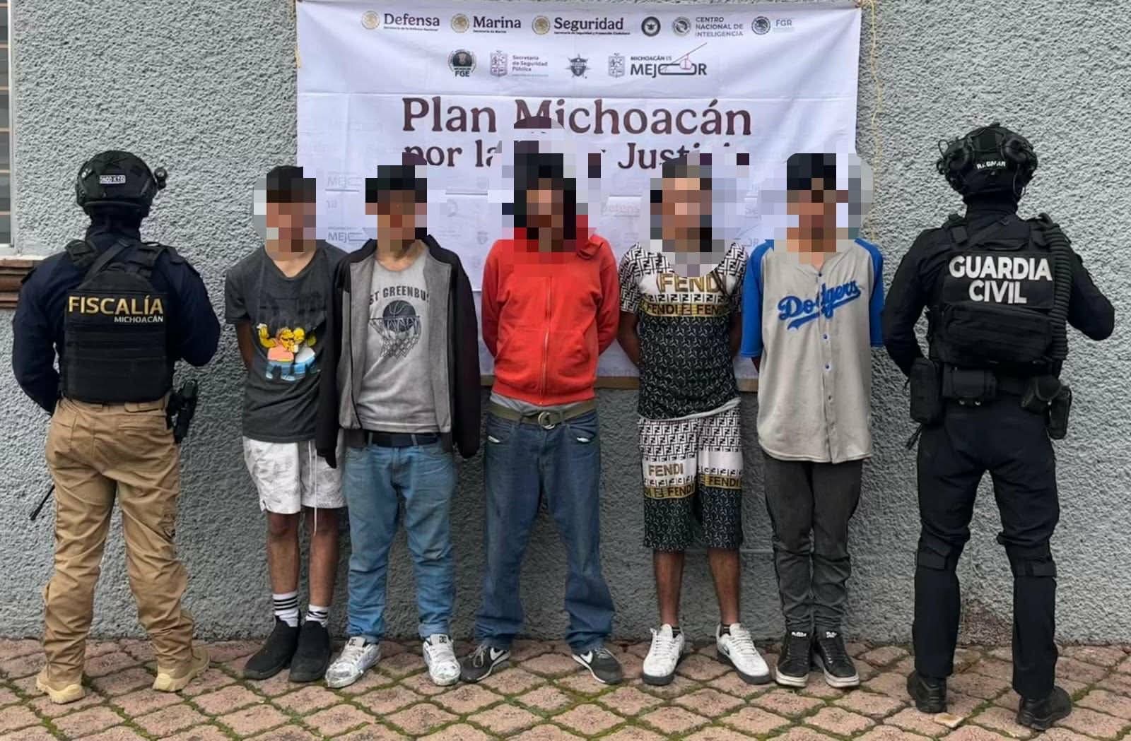 GC y FGE detienen a 5 presuntos narcomenudistas tras catear domicilio en Morelia 
