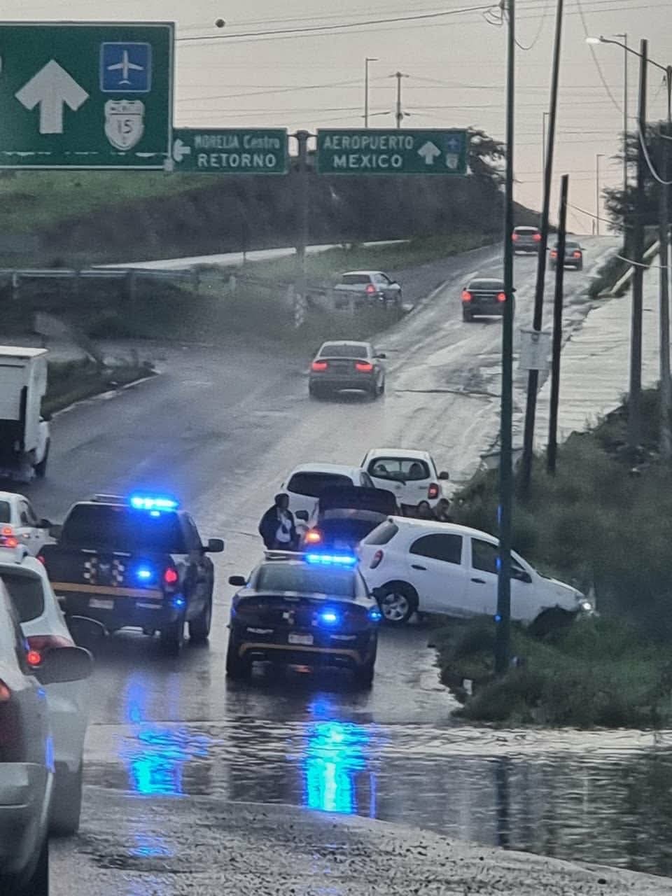 Se registran dos accidentes vehiculares en diferentes sitios de Morelia 