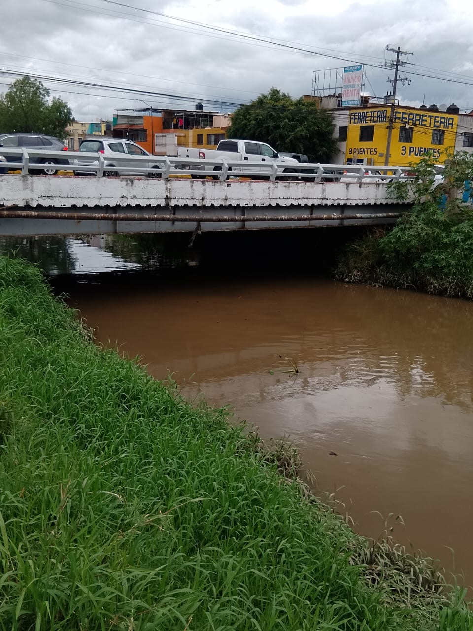 Yankel Benítez monitorea niveles de ríos de Morelia