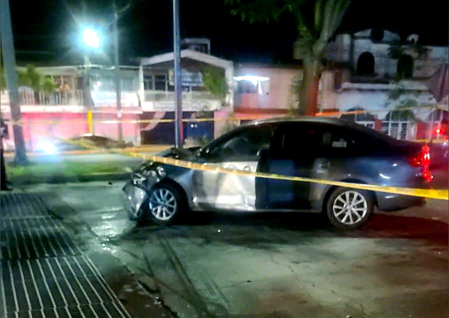 Mujer muere tras brutal choque frente a la Central Camionera de Uruapan