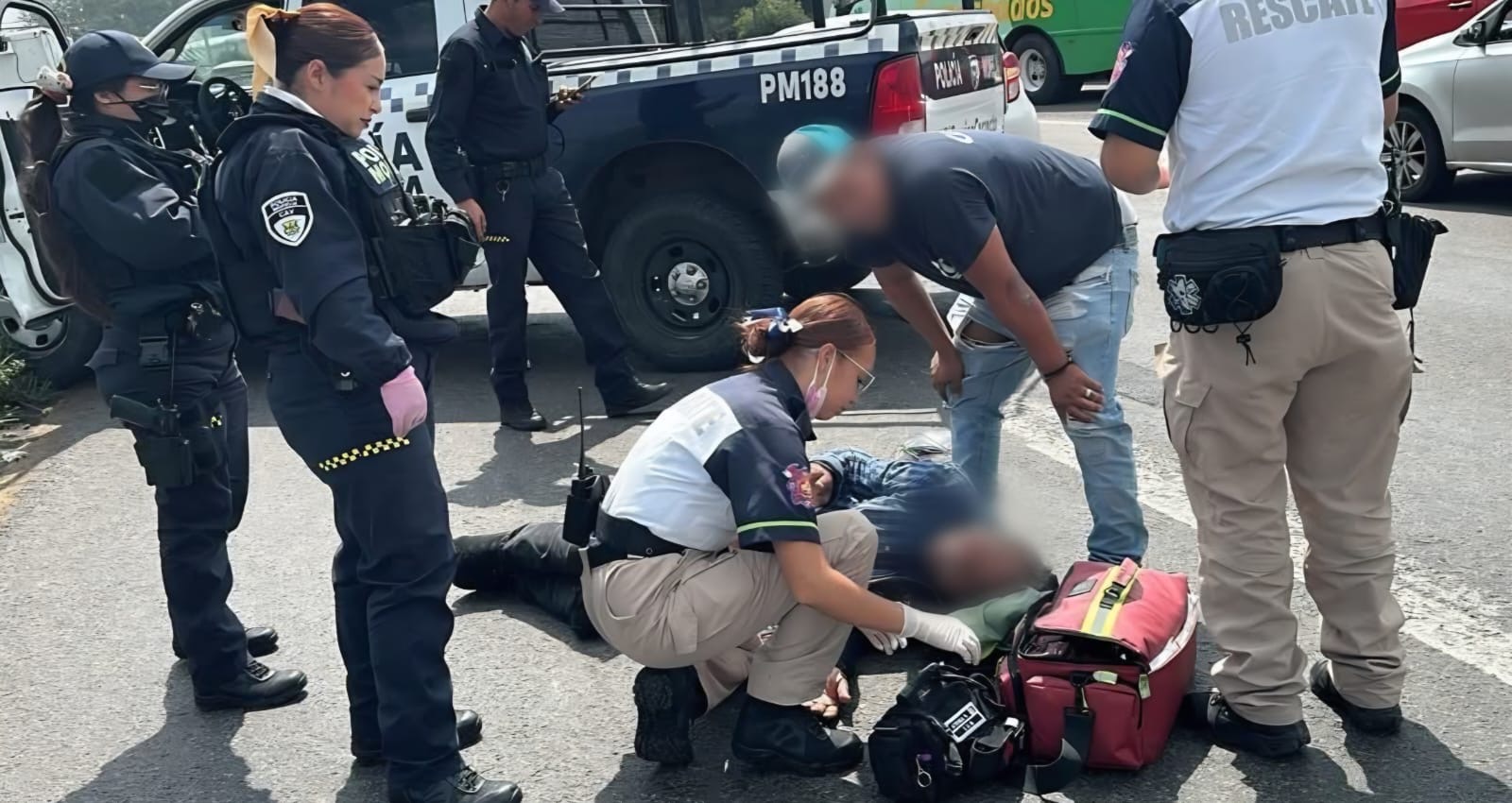 Motociclista de la tercera edad resulta herido tras derrapar en la Morelos Norte de Morelia