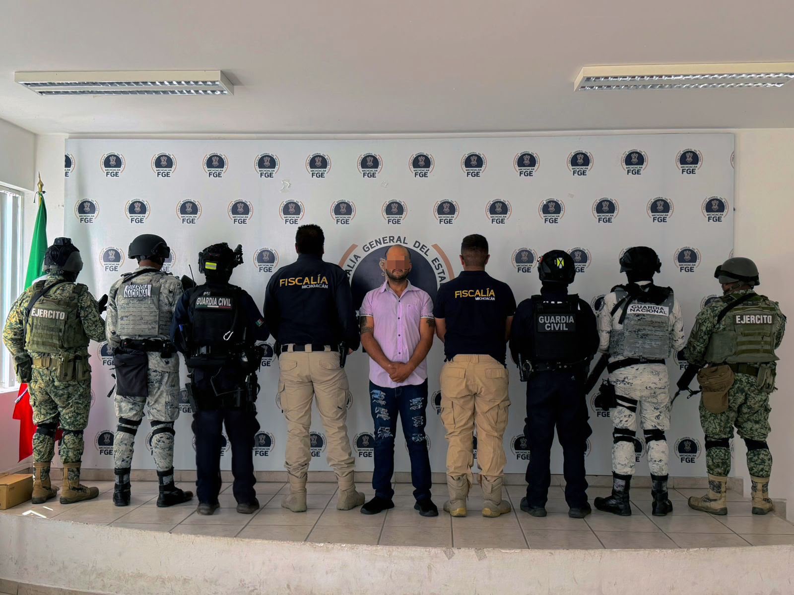 Detienen al Pelón presunto jefe de sicarios de Los Caballeros Templarios en Uruapan