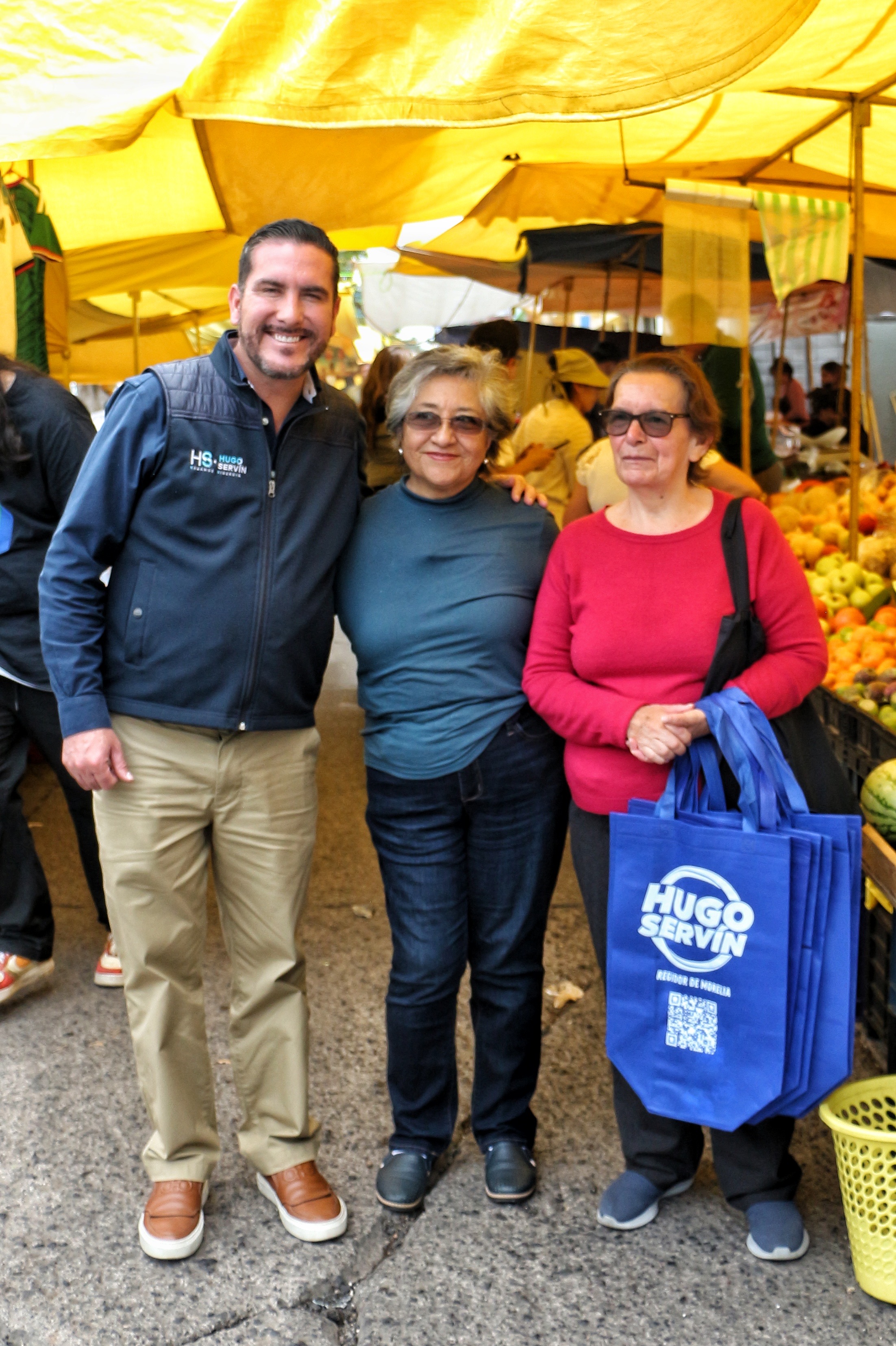 Visita Hugo Servín tianguis de Los Pinos 
