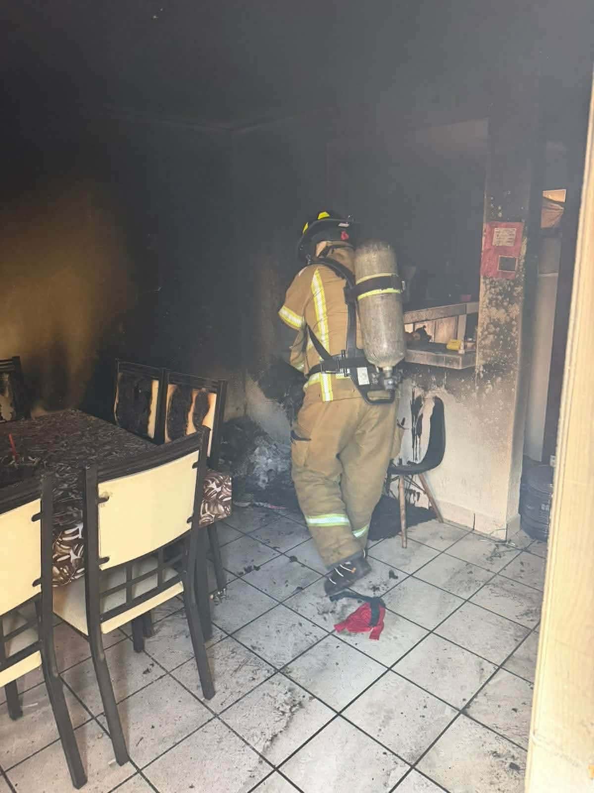 Se registra incendio en domicilio de la colonia Agustín Arriaga Rivera, en Morelia 