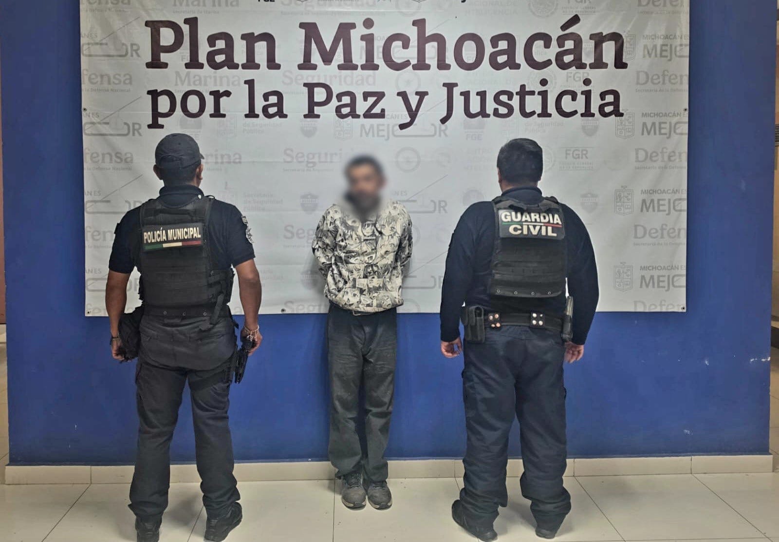 Detienen y amarran a "El Wicho", tras presuntamente privar de la libertad a su hija