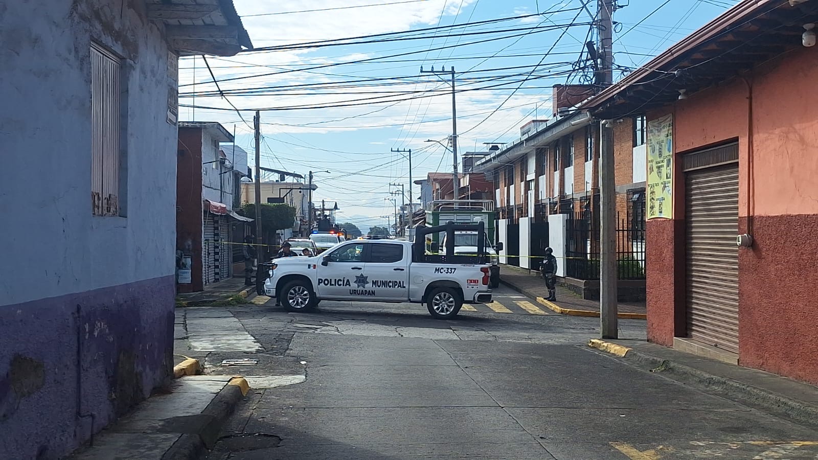 Automovilista asesinado a balazos, en el Barrio de San Miguel Uruapan 
