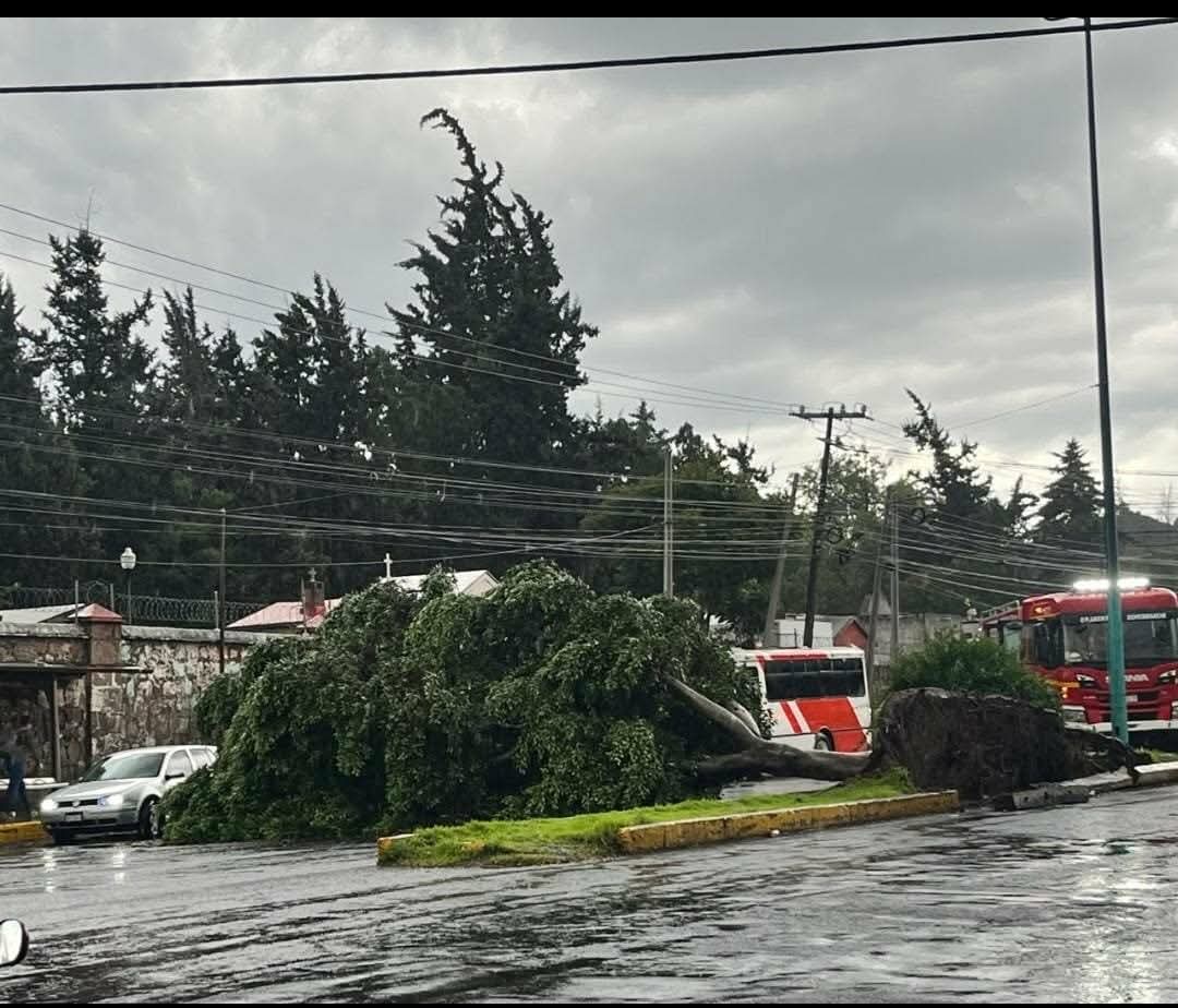Lluvias colapsan vialidades y dejan encharcamientos e inundaciones en Morelia