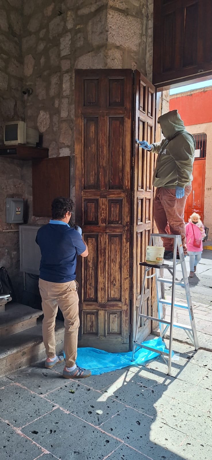 Inicia segunda etapa de restauración de portones y elementos de madera del Centro Histórico de Morelia