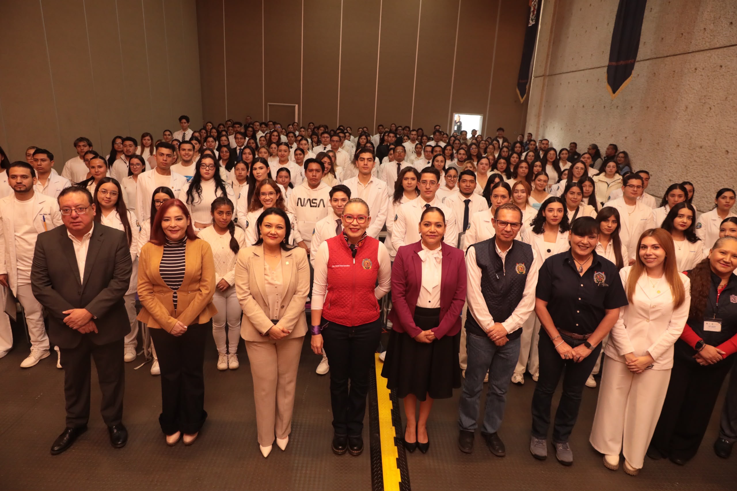 CUENTAN CON LA UNIVERSIDAD MICHOACANA DURANTE SU SERVICIO SOCIAL, SEÑALA RECTORA A EGRESADOS DE ODONTOLOGÍA