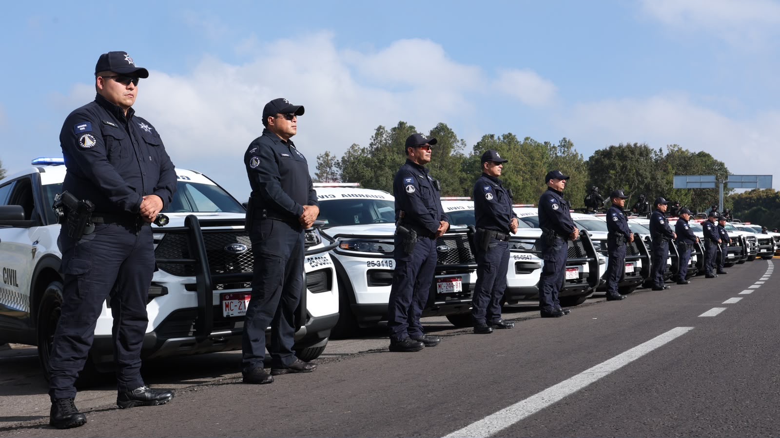 Con unidades Police Interceptor, Guardianes del Camino protegen a los viajeros este verano