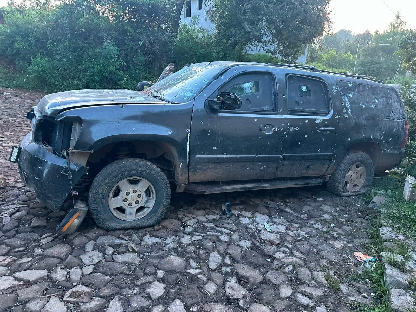 Enfrentamiento entre grupos criminales deja tres vehículos asegurados en Santa Clara del Cobre