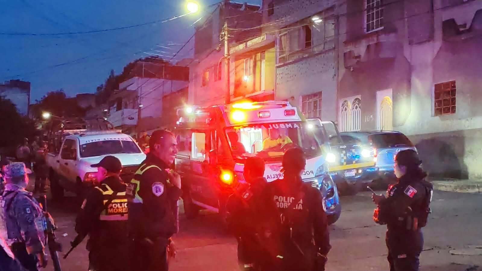 Joven resulta herido de bala al presuntamente manipular una pistola, en la colonia Obrera de Morelia 