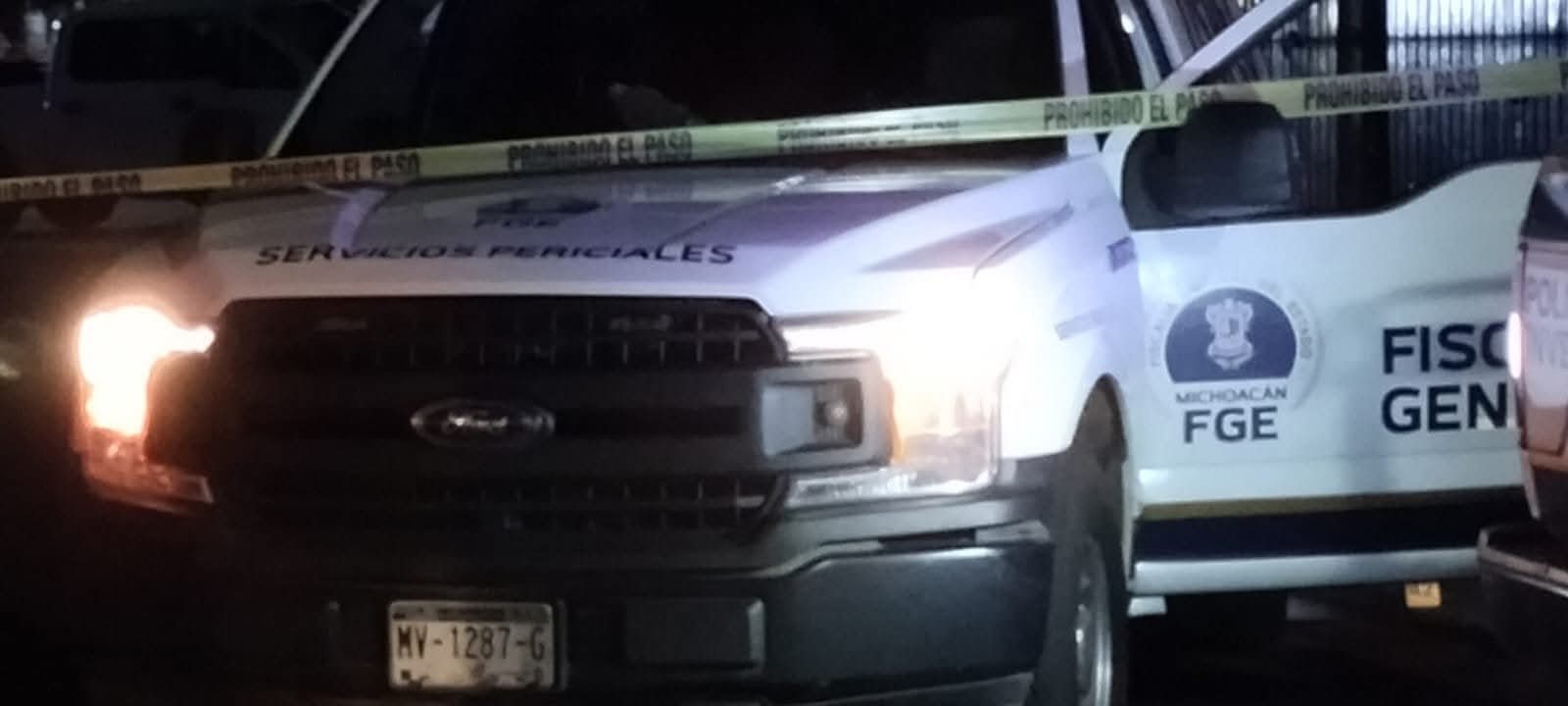 Localizan cadáver engrilletado, tirado en carretera de Coalcomán 