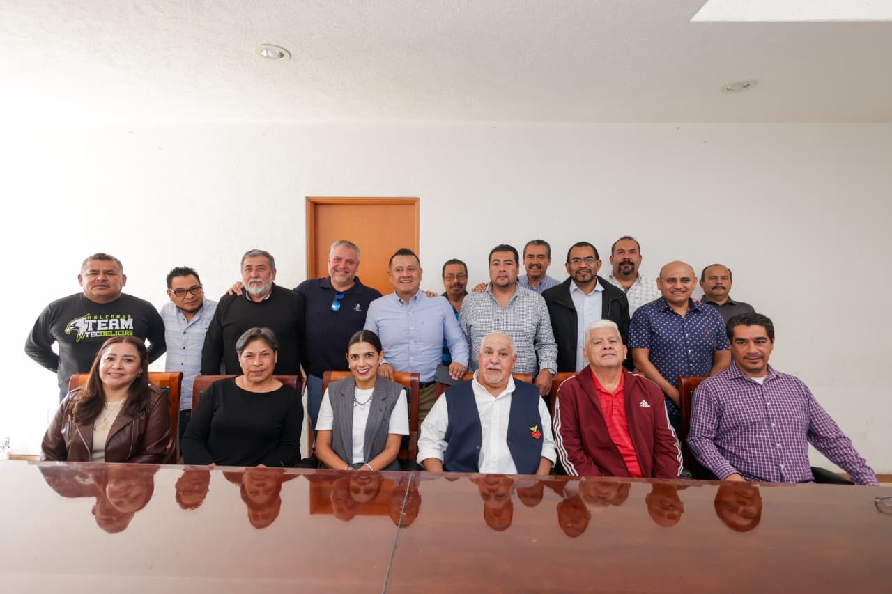 Diálogo permanente con el magisterio es necesario para fortalecer la educación pública de Michoacán: Torres Piña