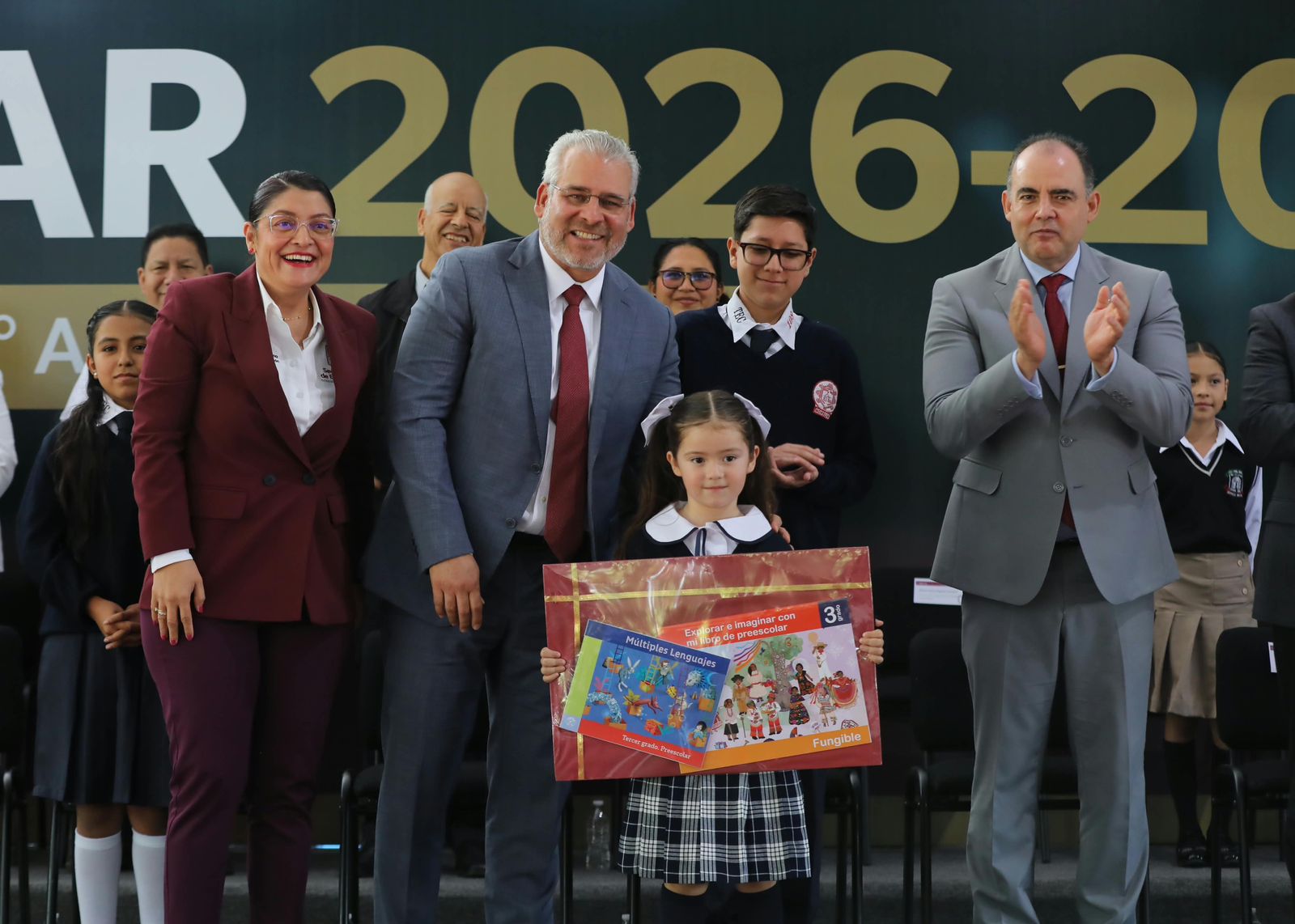 Bedolla consolida la estabilidad educativa en Michoacán al arrancar el ciclo 2026-2027
