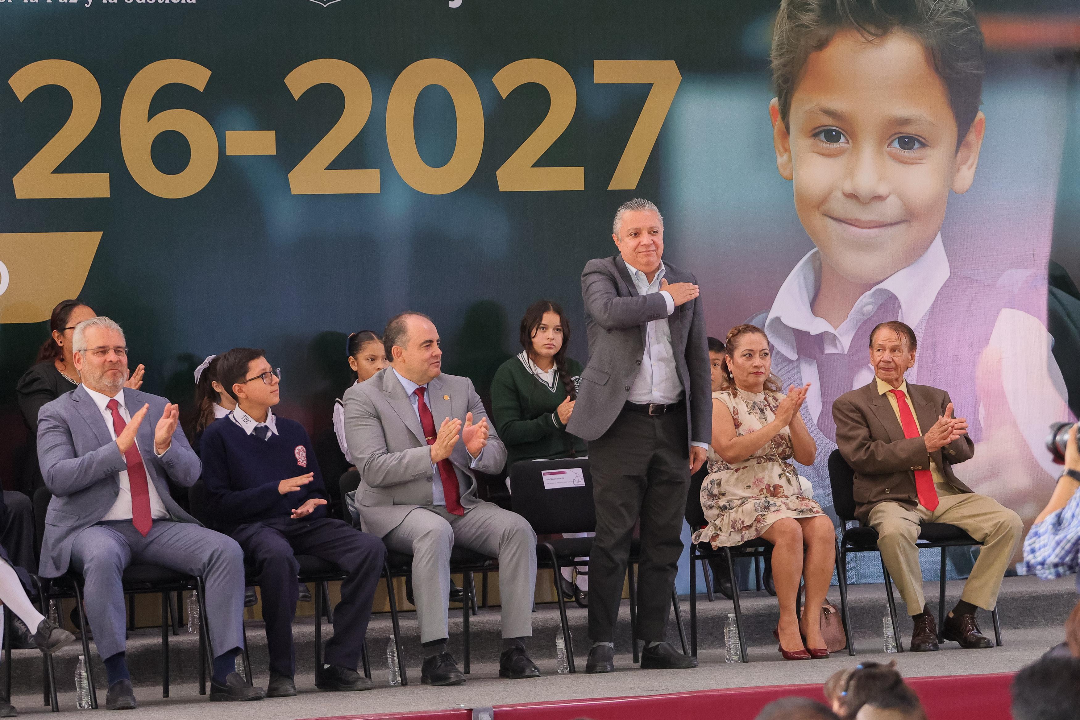 Cuatro ciclos escolares completos y quincenas puntuales al magisterio, nueva realidad en Michoacán: Luis Navarro