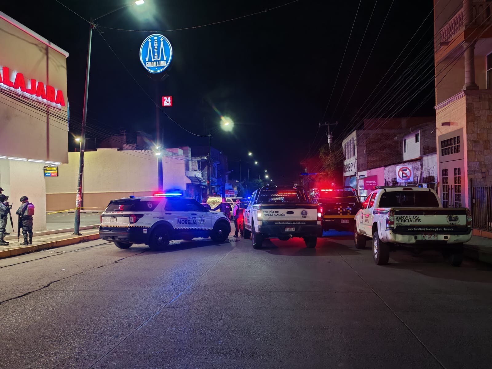 Conductor de camioneta es asesinado a tiros en la avenida San Juanito Itzícuaro, al poniente de Morelia 