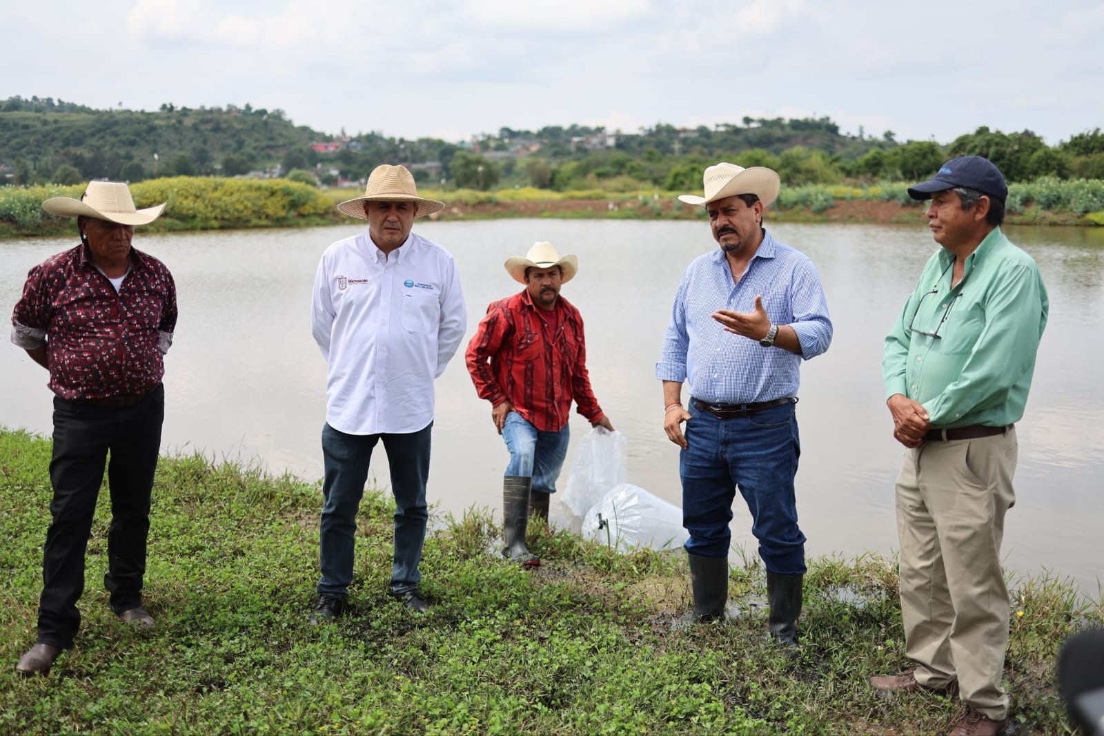 Gobierno de Morelia apoya a productores de pescado de las tenencias